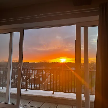 Finnstown Hall- Private In Shared With The Host Homestay *