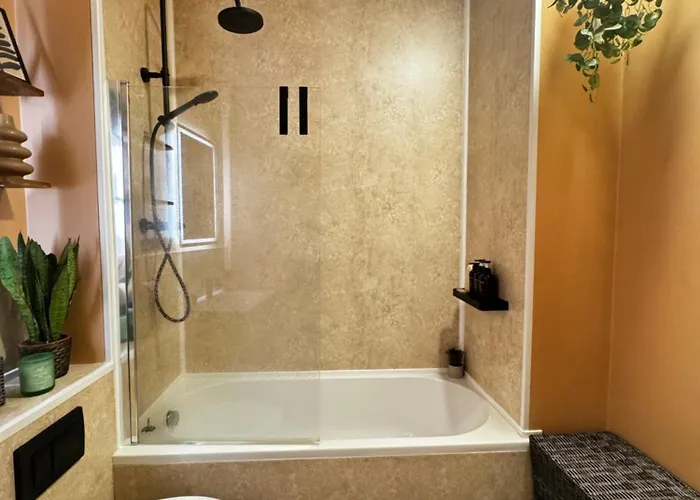 Finnstown Hall- Private In Shared With The Host ホームステイ *