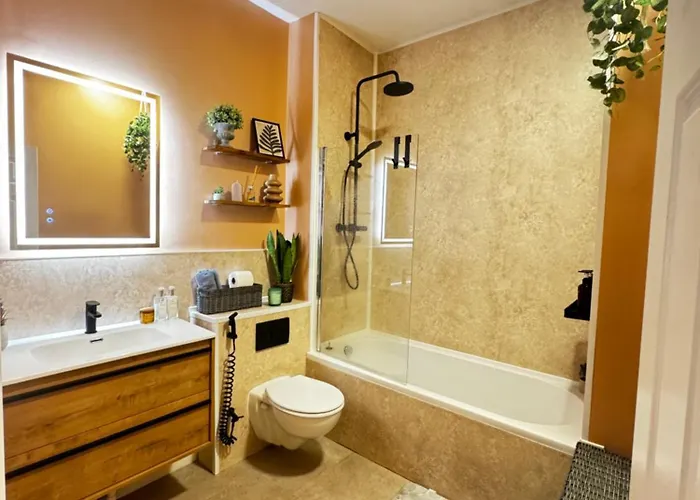 Finnstown Hall- Private In Shared With The Host Ubytování v soukromí Dublin