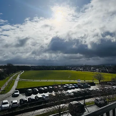 Finnstown Hall- Private In Shared With The Host Pansiyon *