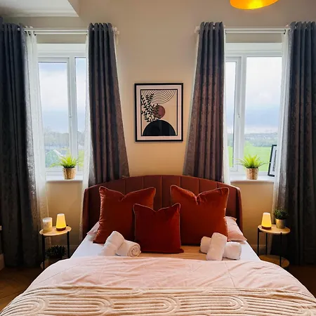 Finnstown Hall- Private In Shared With The Host *