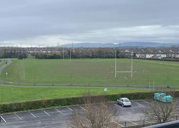 Finnstown Hall- Private In Shared With The Host *