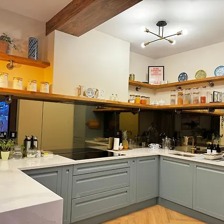 Finnstown Hall- Private In Shared With The Host *