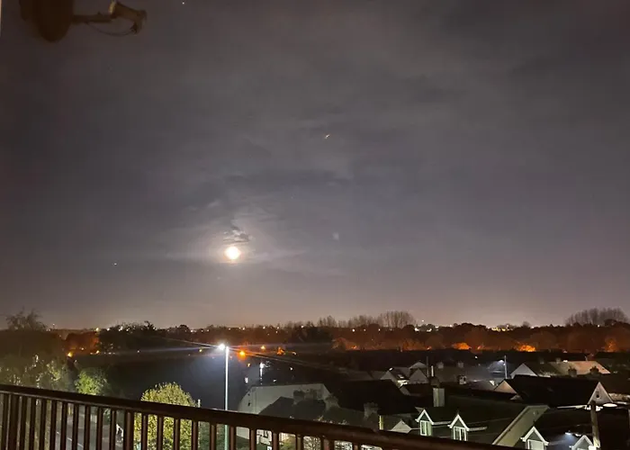 Finnstown Hall- Private In Shared With The Host *